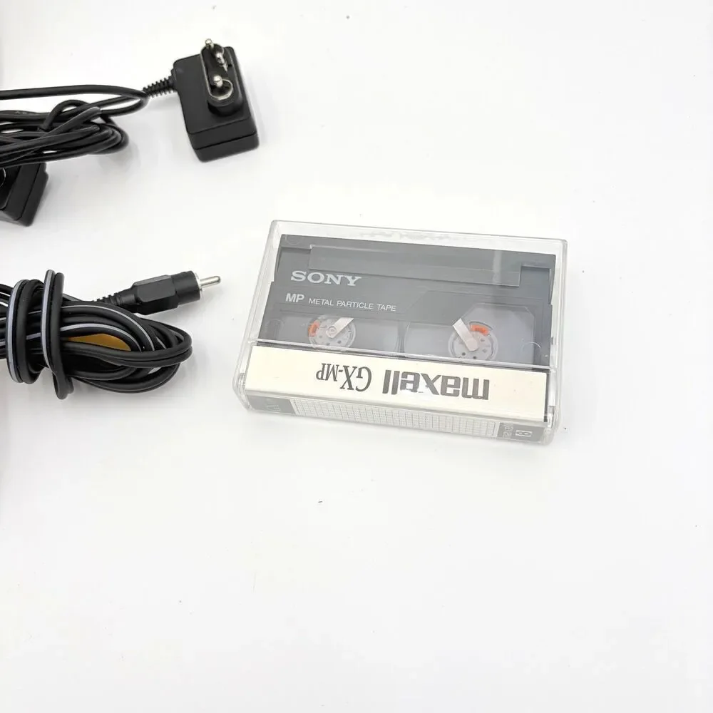 Sony CCD-F55 Video8 Handycam Camcorder w/ Charger Remote Manual Tape AS-IS Parts